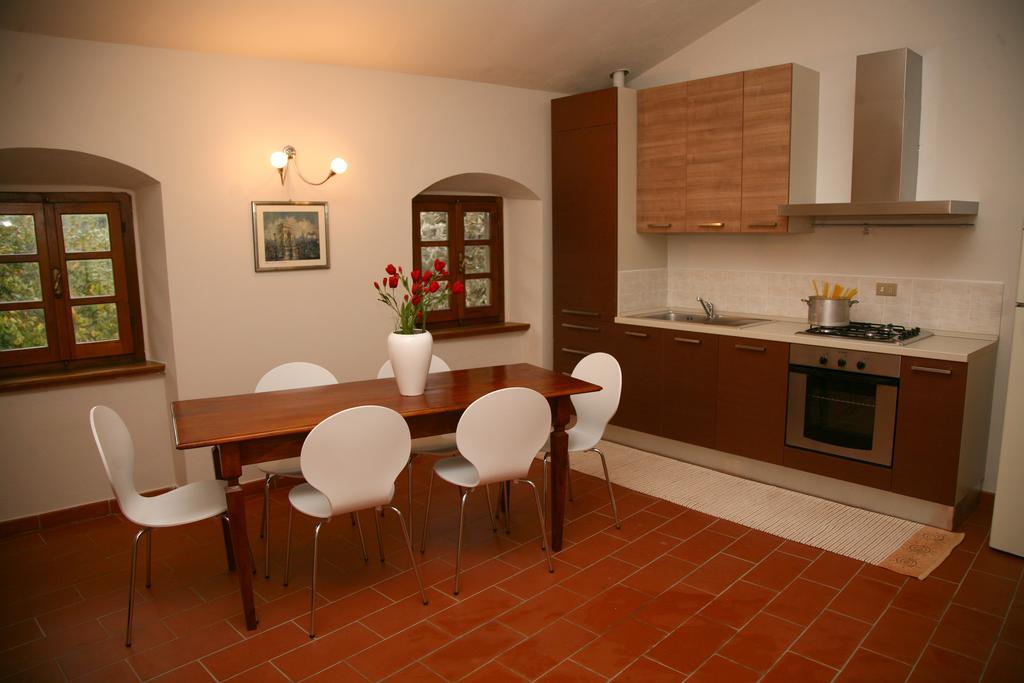Palazzo Del Duca * Tavernelle (Massa-Carrara)